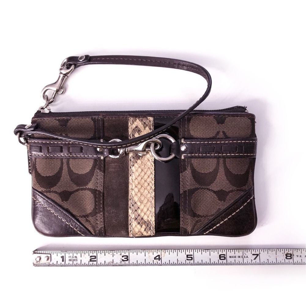 Coach Wristlet - Picture 4 of 7